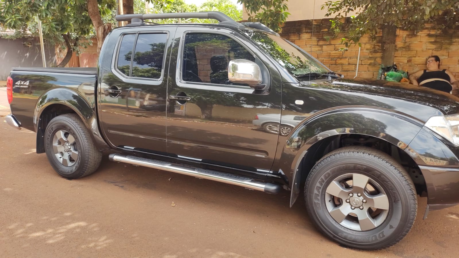 Frontier preta — reflexo perfeito